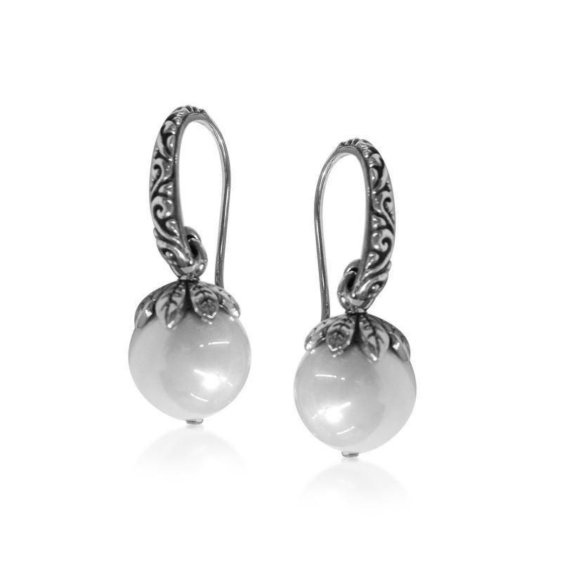 Elegant Mabe Pearl Silver Plated Chain Pendant | DeKulture